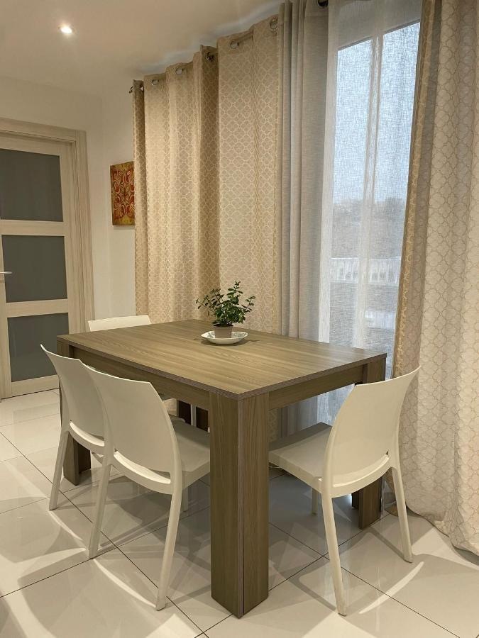 Msida Suites Luaran gambar